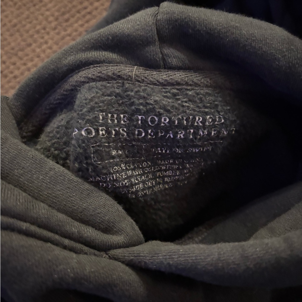 Taylor Swift TTPD Black Hoodie with Monochrome Portrait S - Picture 3 of 5